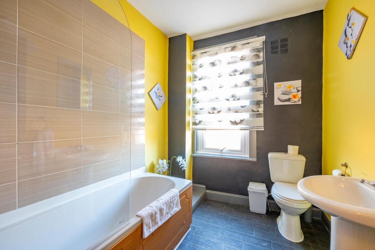 *1Es* For Your Most Relaxed & Cosy Stay + Free Parking + Free Fast Wifi * Leeds  Eksteriør billede